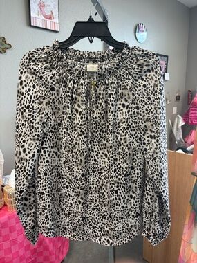 a new day Black & White Leopard Print Long Sleeve Blouse